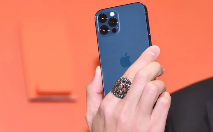 临高苹果手机维修分享iPhone12系列重启方法教程 